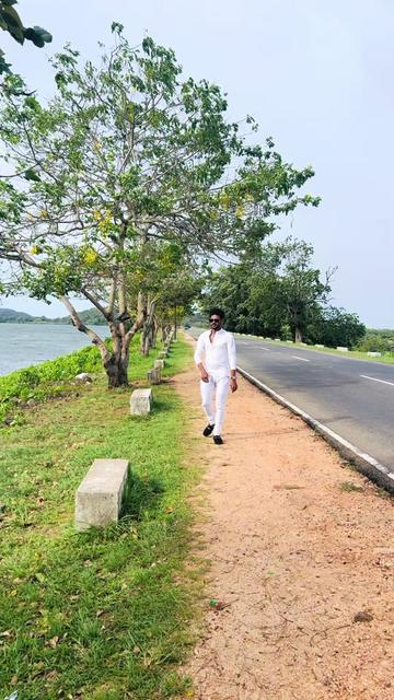 @Red star 🌟 jaseer pollathawan