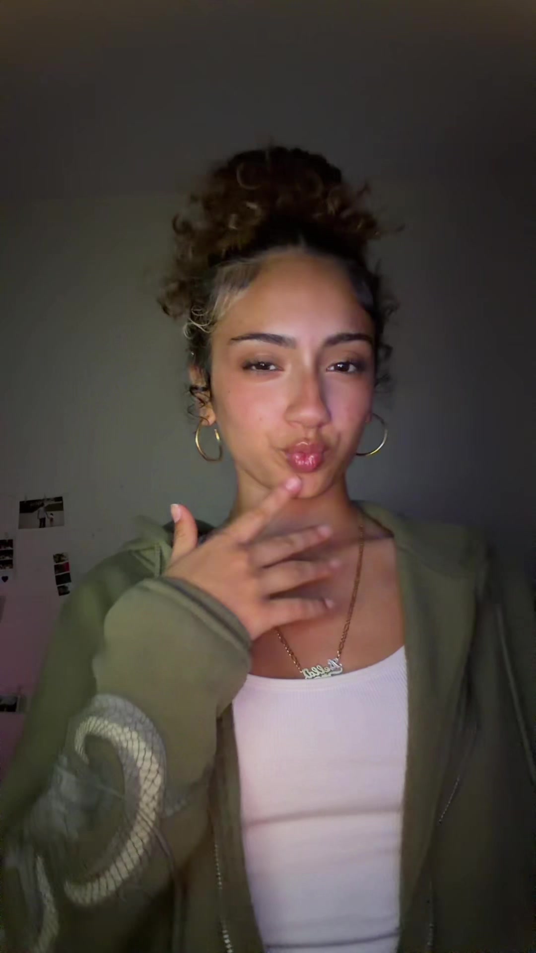 @bellabae