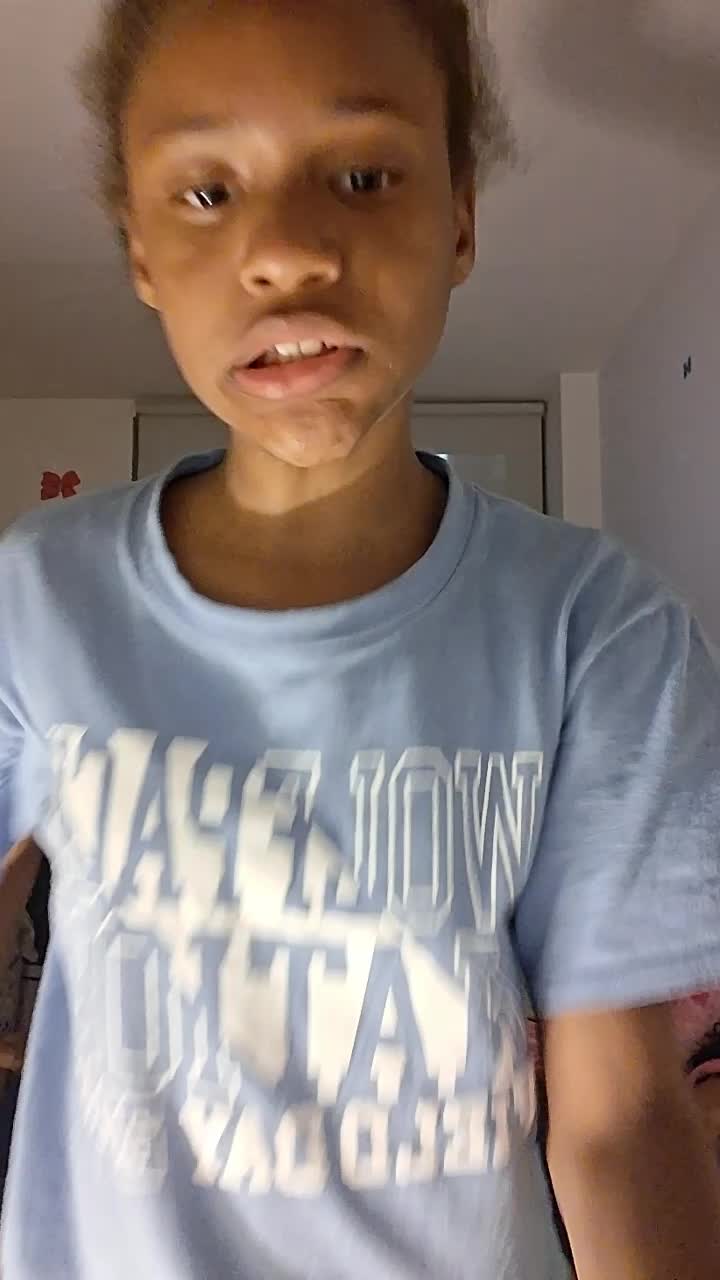 @THEEONLYRAYNEE