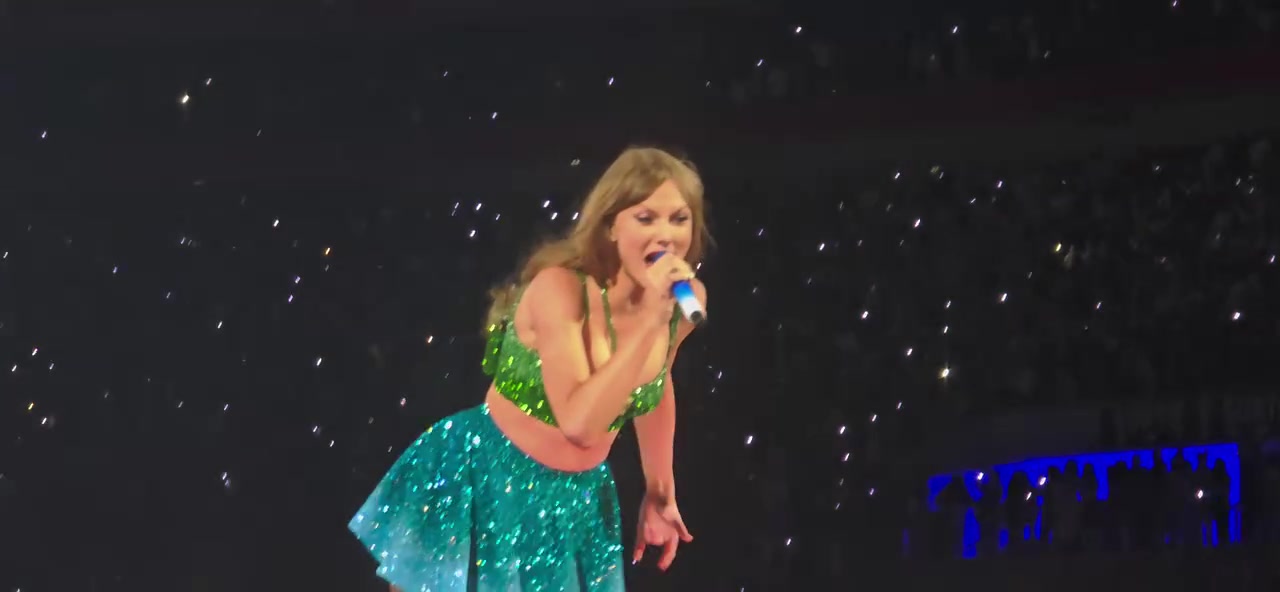 @𓂃꙳⋆videos from the eras tour