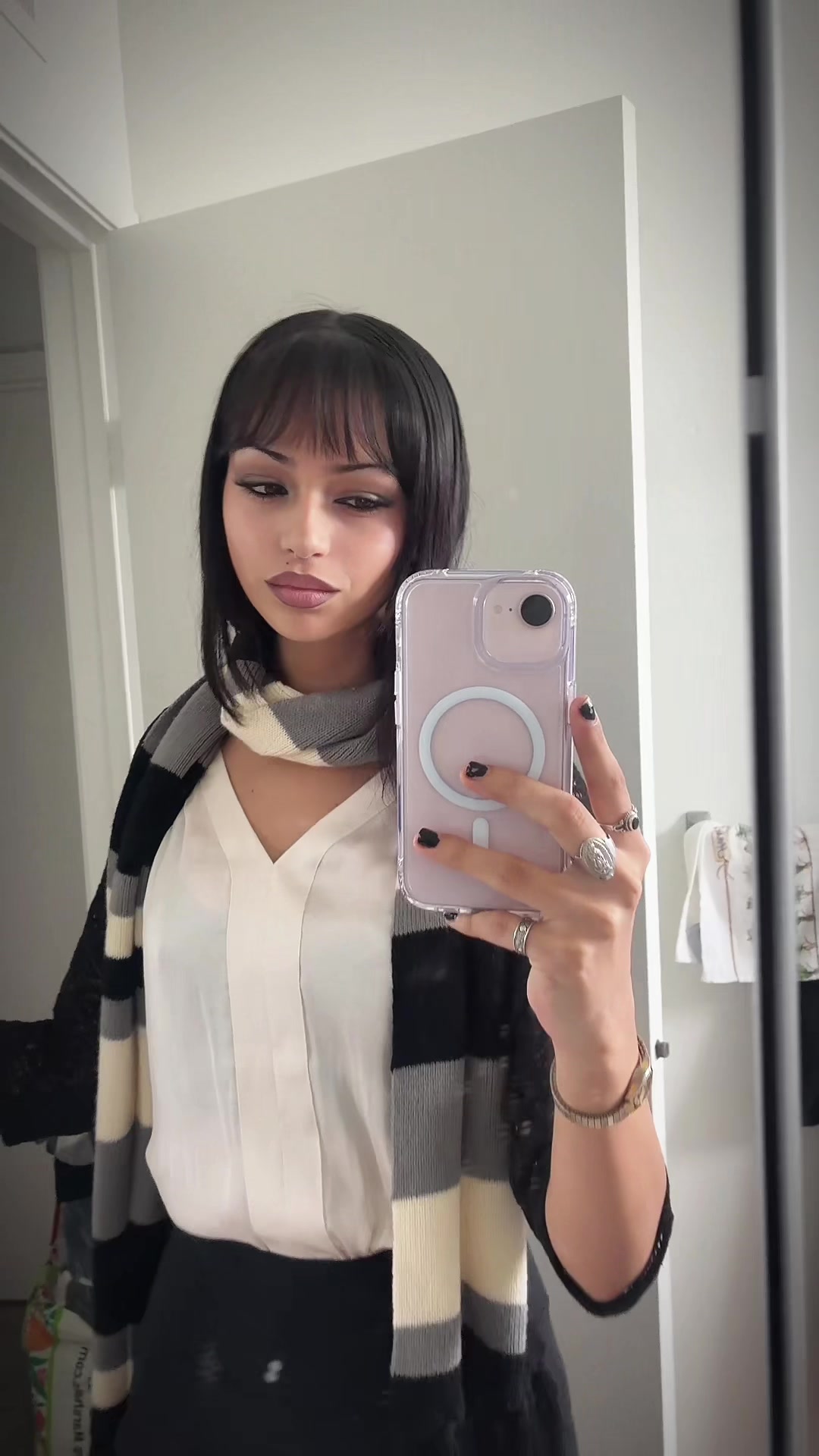 @𝑀𝒾𝒶𝓁𝒶𝓃𝒾 𝐿𝓊𝒸𝒾𝒶𝓃𝒶