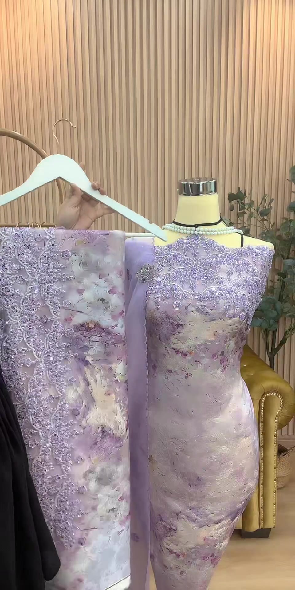 @QaleeshaHq