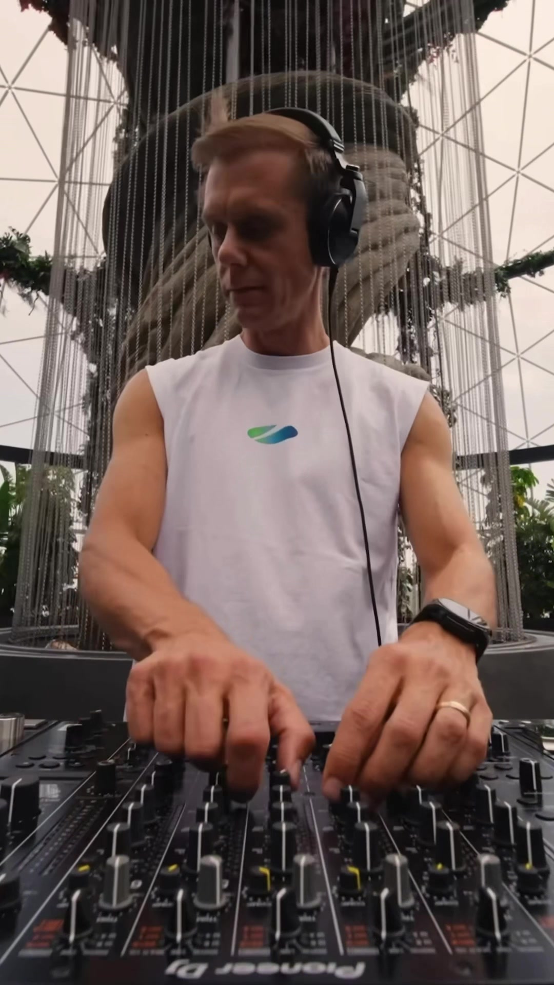 @ELECTRONIC DANCE MUSIC