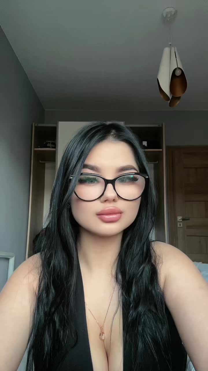 @sziriruriru.
