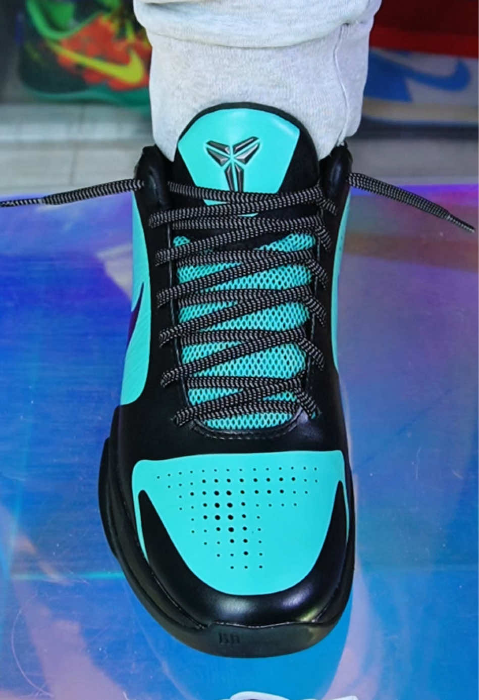 @Lacedsneaker