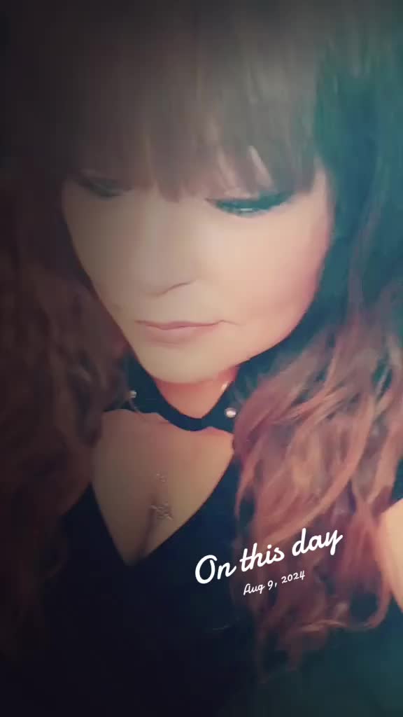 @Angel 👢🌻👢
