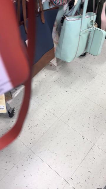 @theshoppingfren🛒🛍️👠👛👗