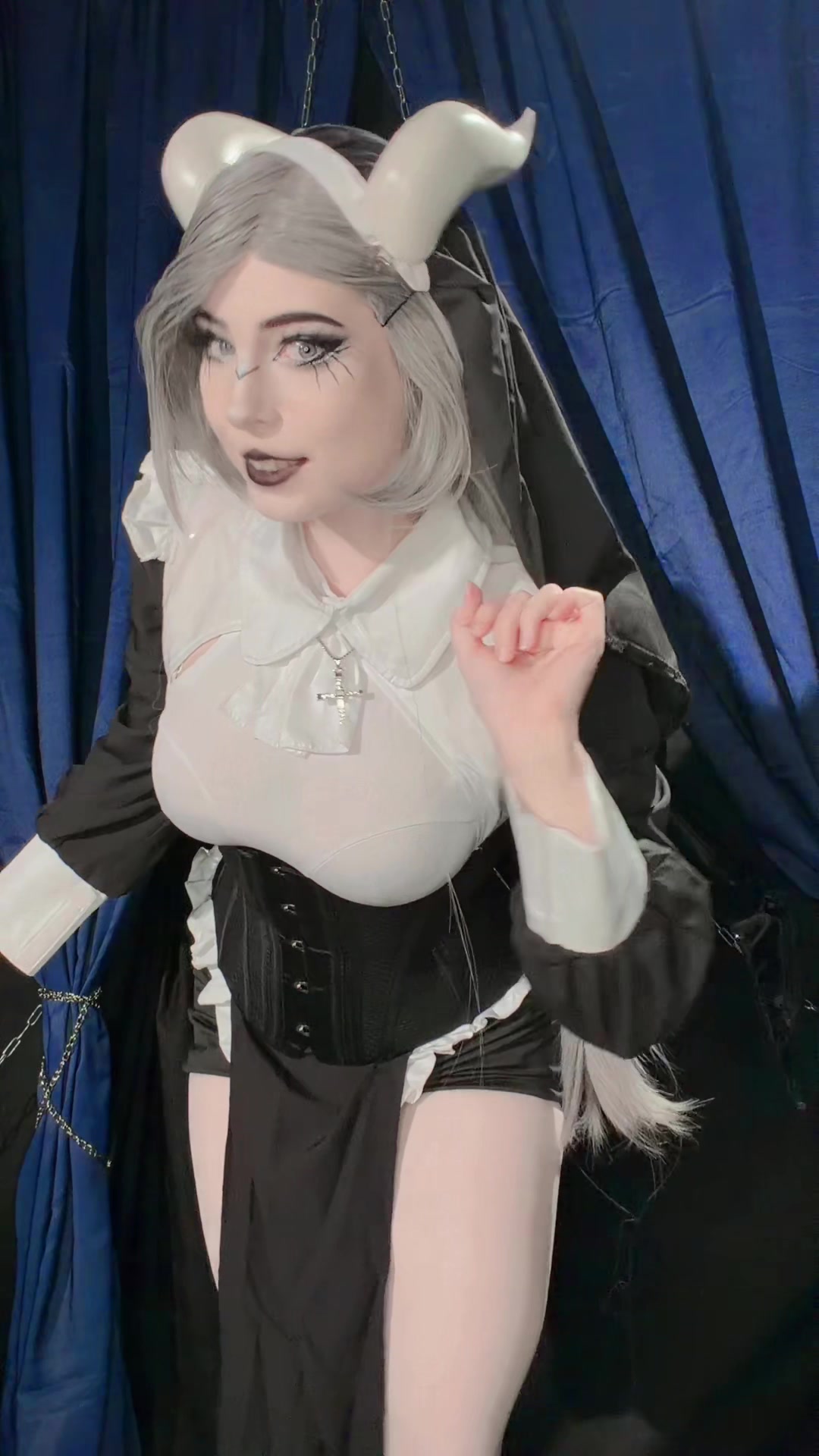 @Mollyredwolf