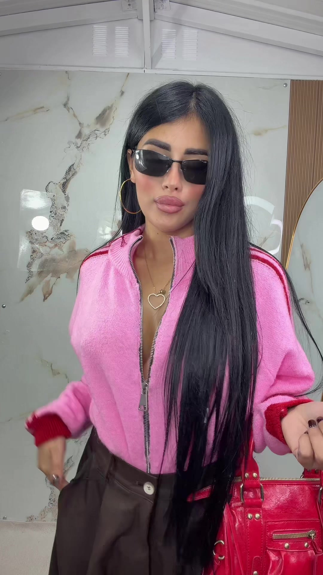 @Iconic look
