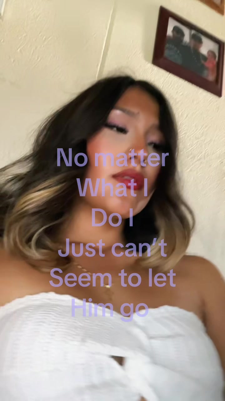 @𝓂𝒾𝒶 🍌