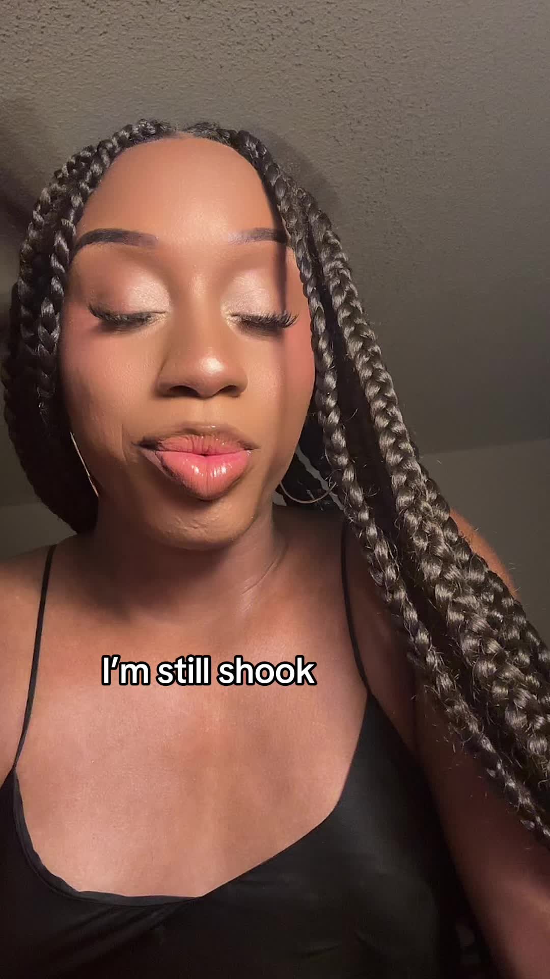 @Officialkhrissy