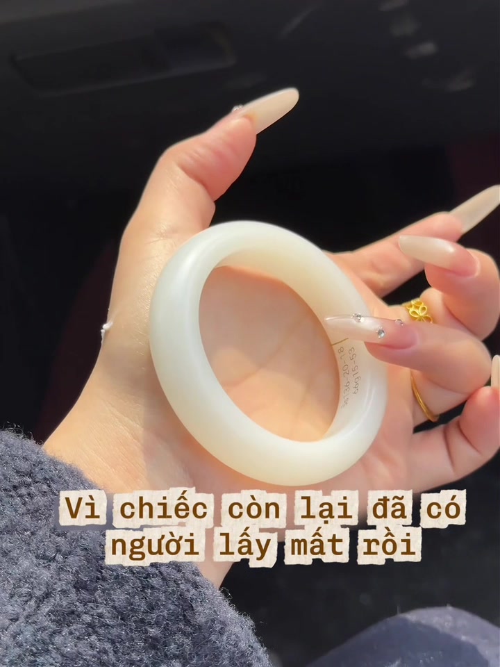@Aura Gems & Jewelry
