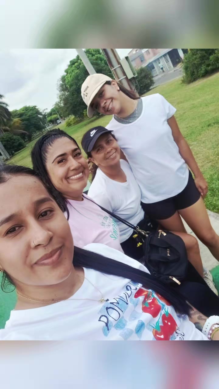 @paola grizales