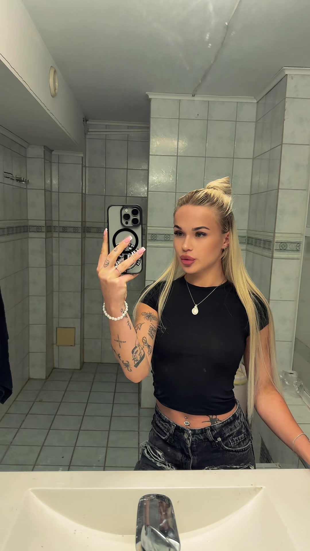 @_katess