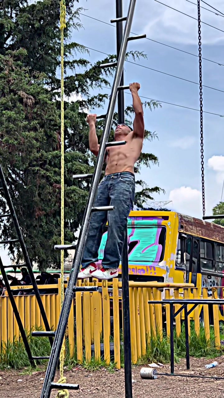 @Pakito_camale&oacute;nOficial