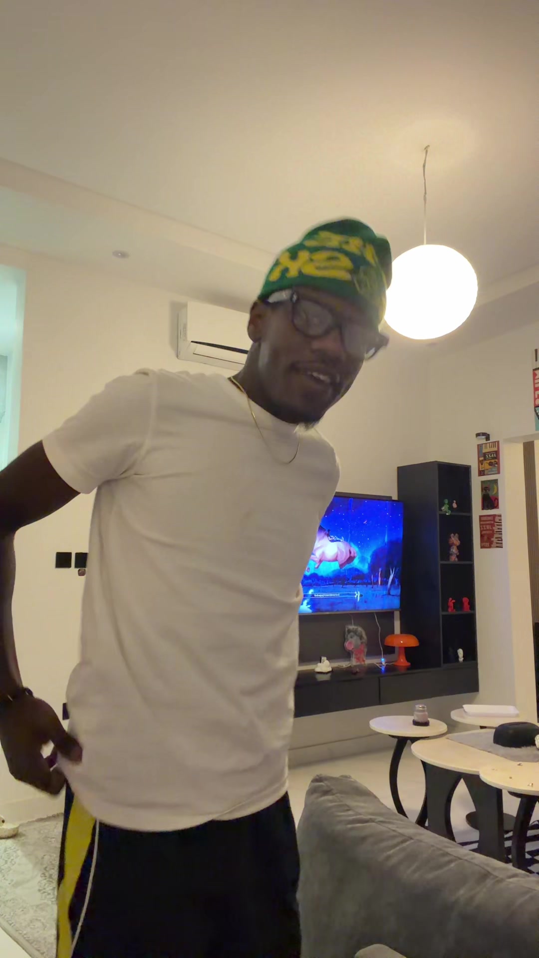@🧑🏿🦱.
