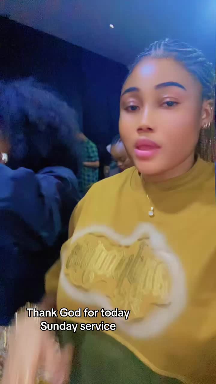 @Real Queen B 👑🦋⭐️
