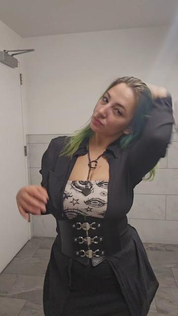 @BaddieWbrainrot