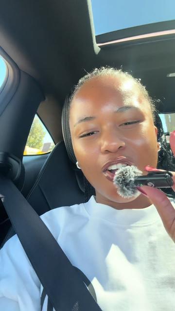 @Buhle B💋