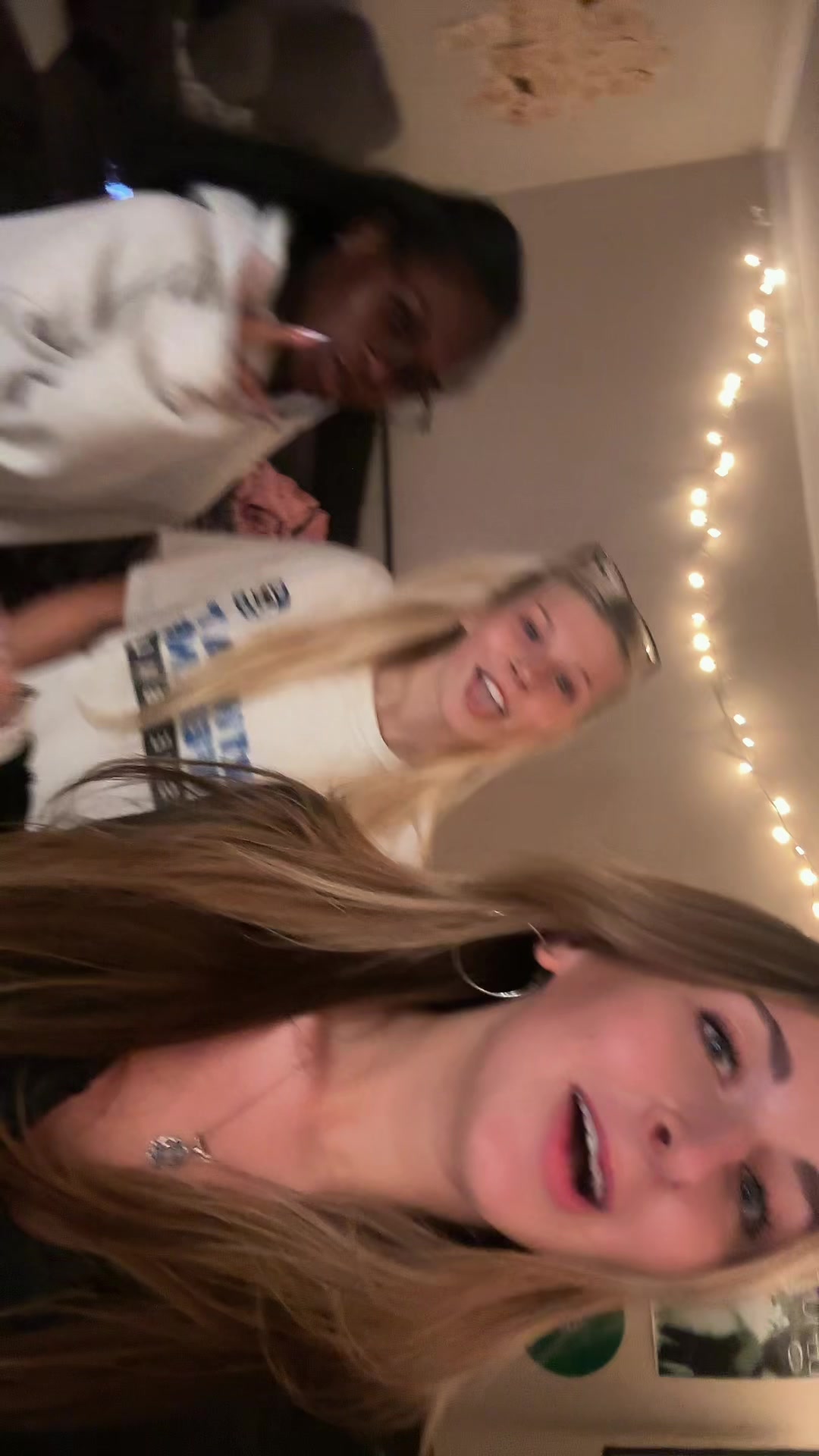 @lizzy