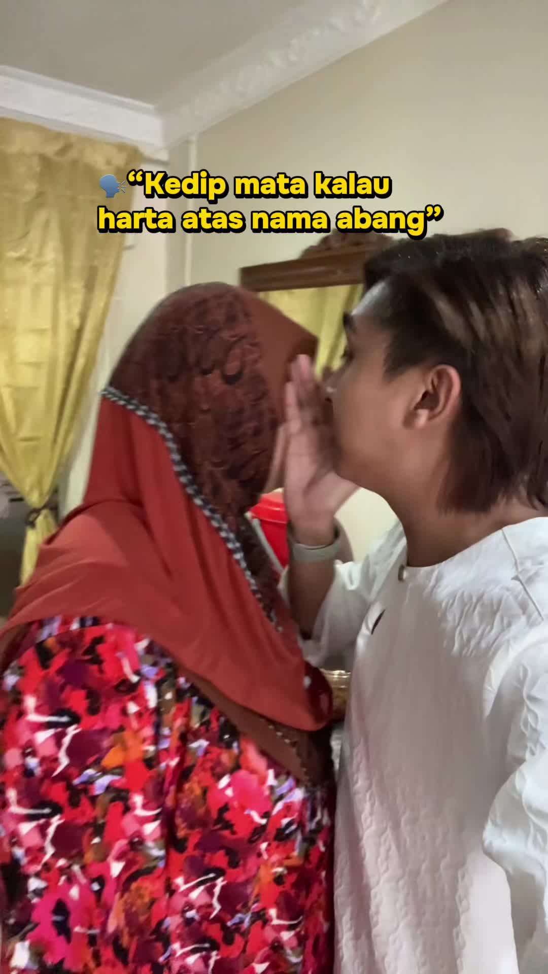 @Apom Yang Menekan