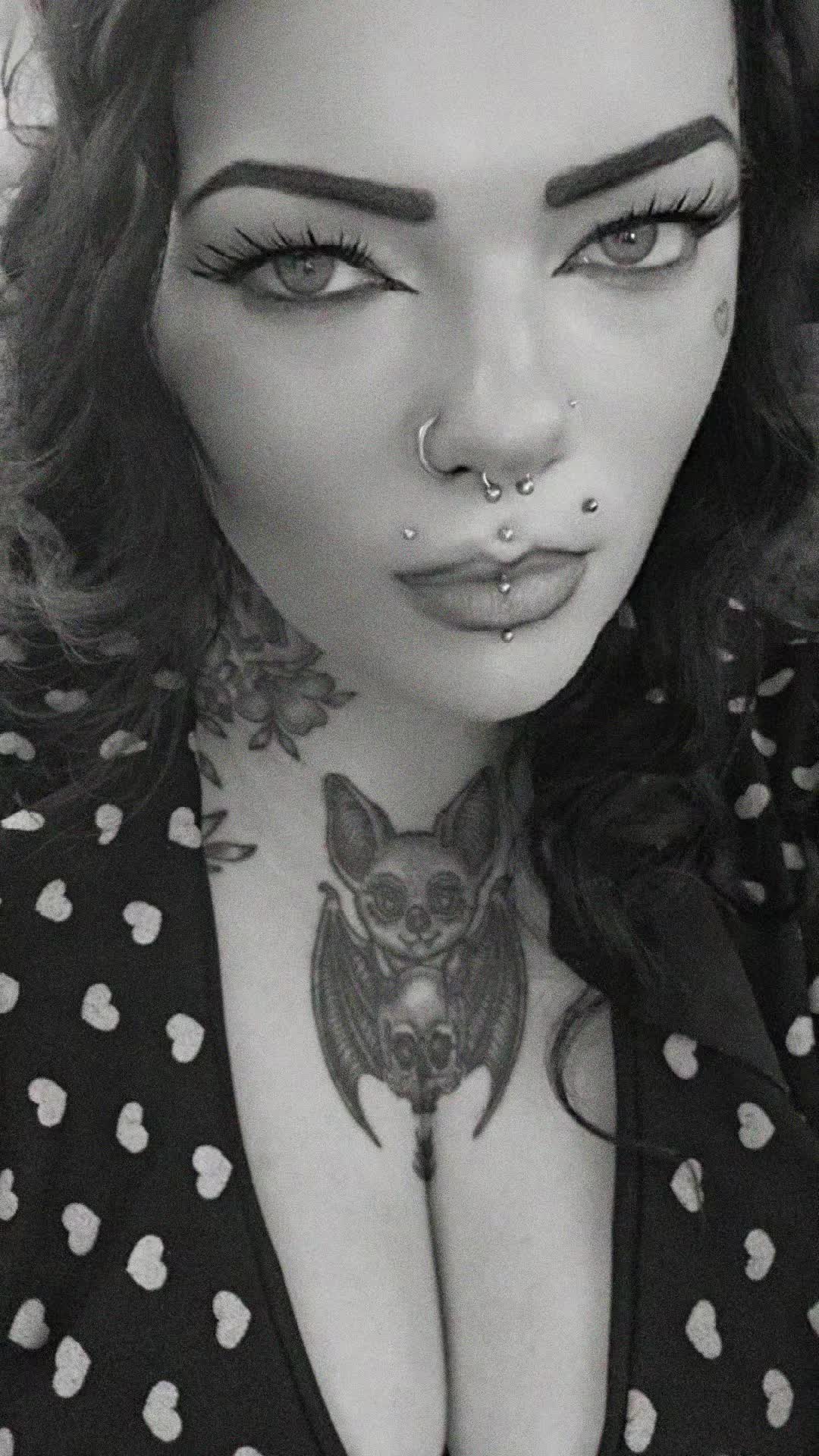 @🖤☬✞ Ⱡ₳ɄⱤ₳ ✞☬🖤