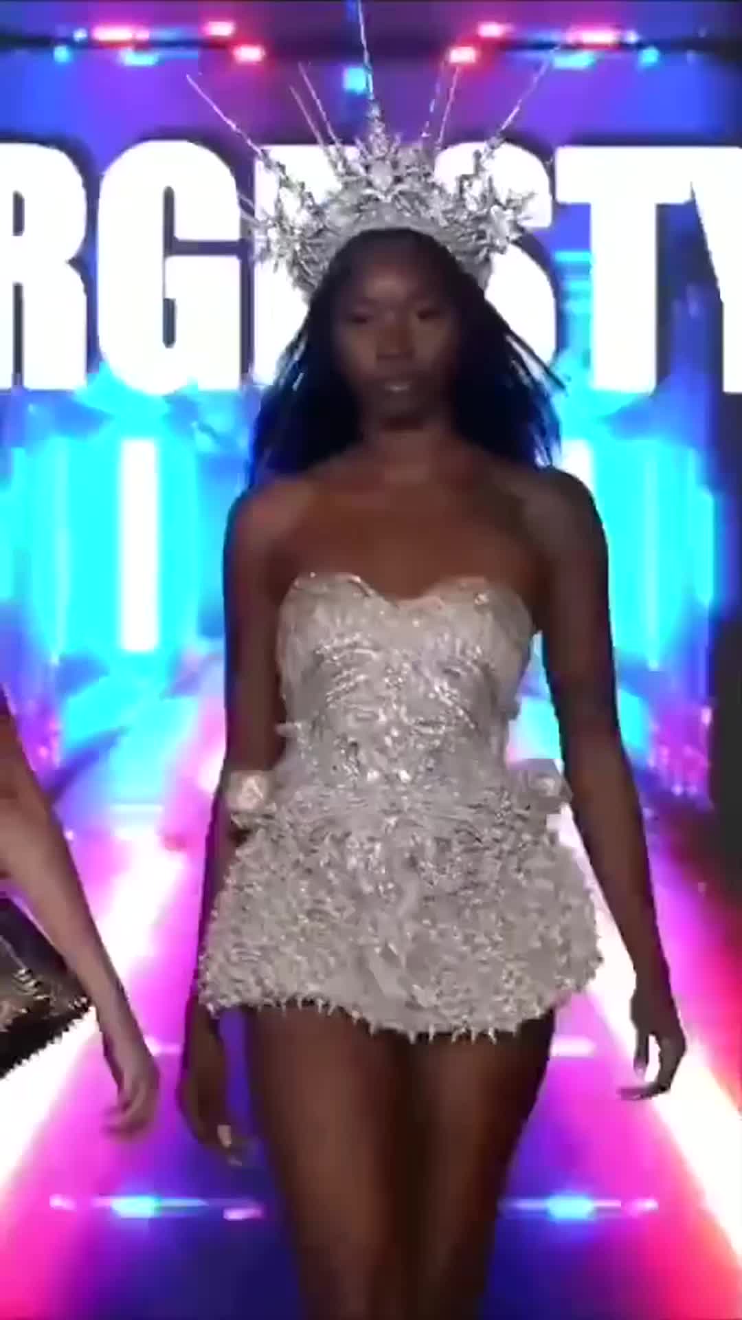 @noelleemily32729326