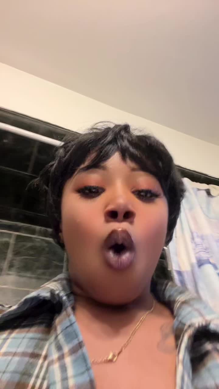 @LADY7