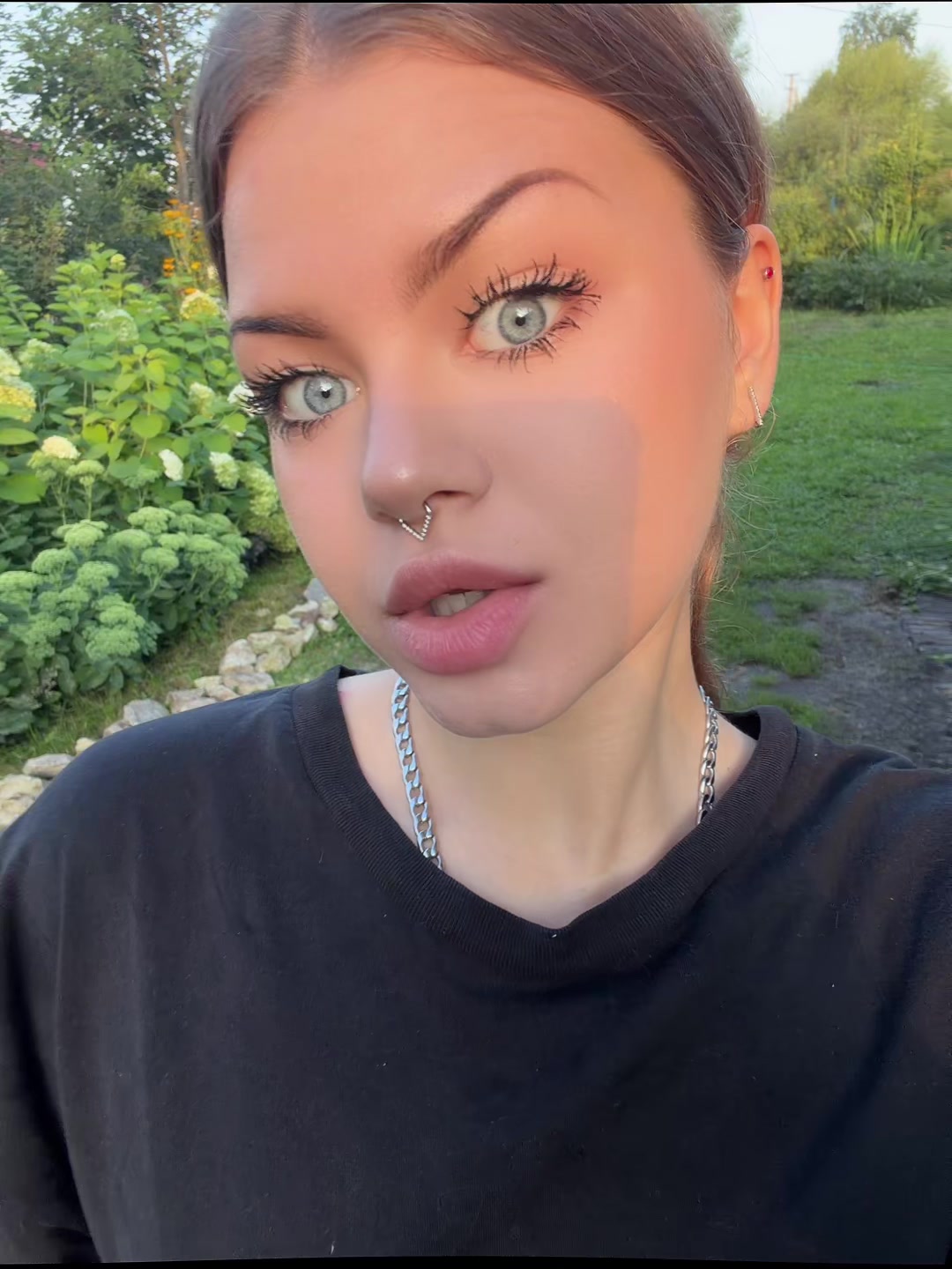 @_.viviixy