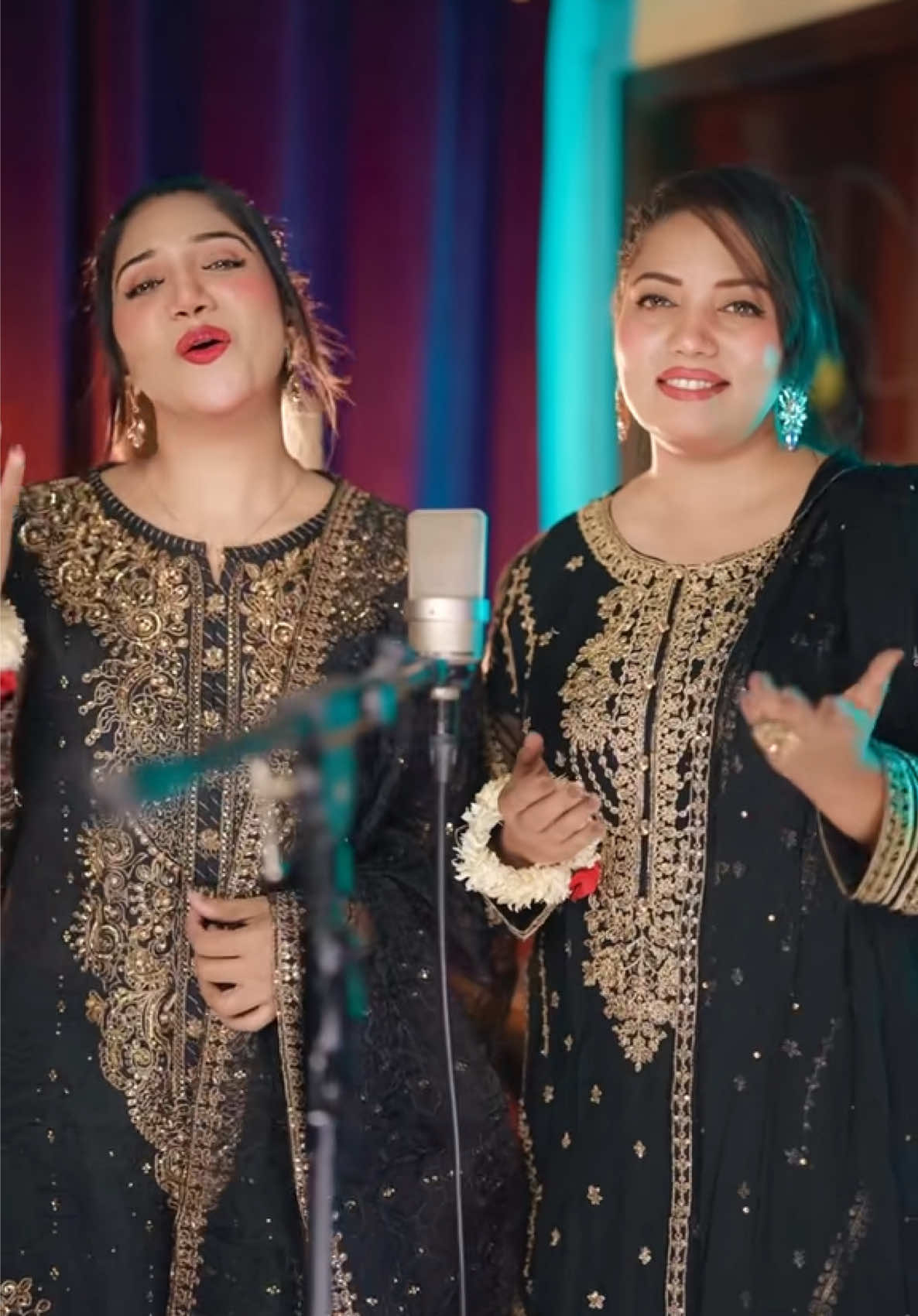 @Manwa Sisters ✅
