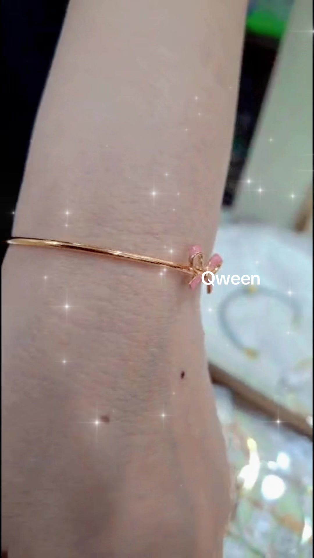 @Qween