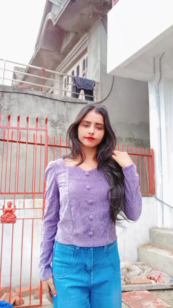 @rakhi thakur🌸🕊️