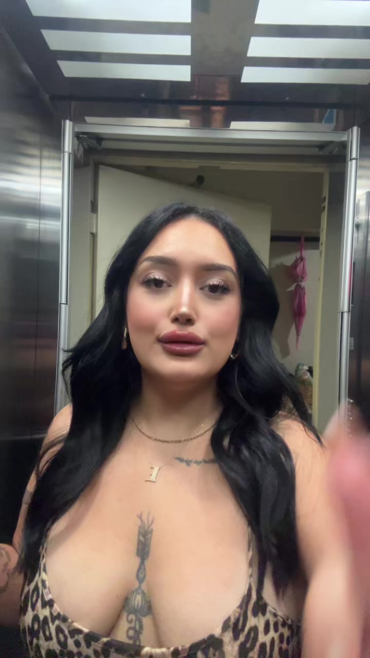 @Ece Aydoğdu