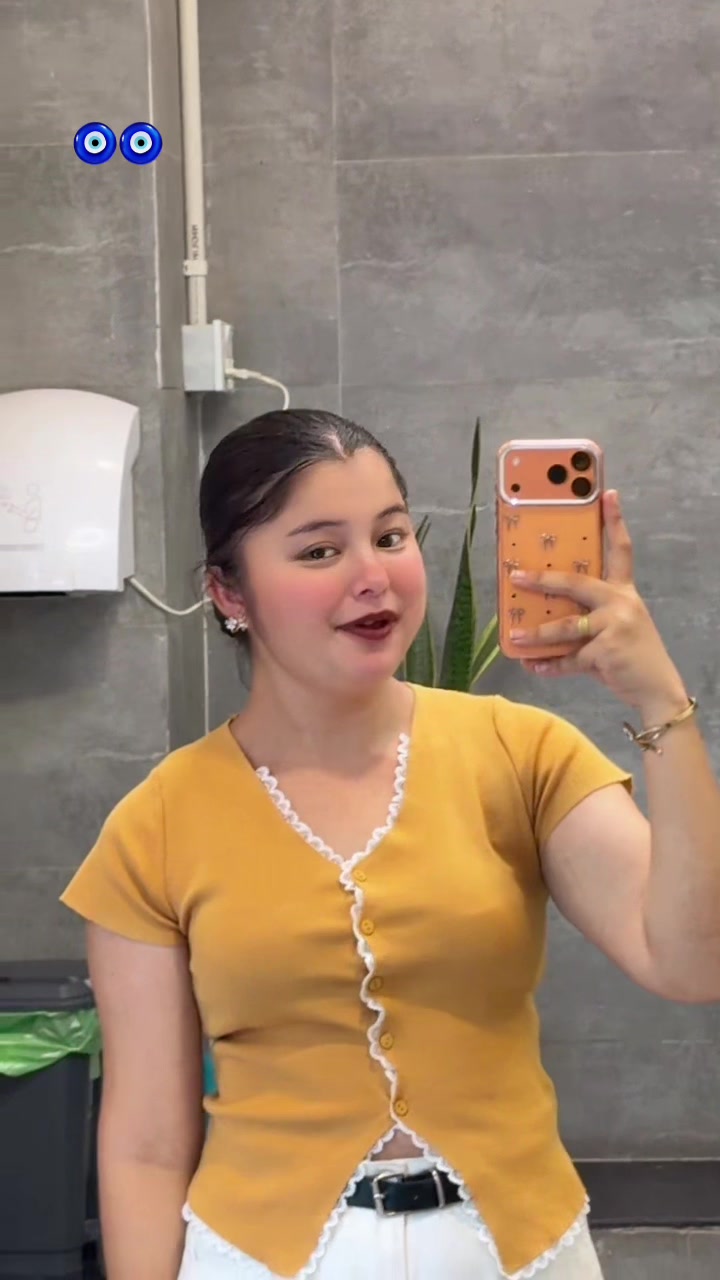 @Rimsaa Adhikari🧿