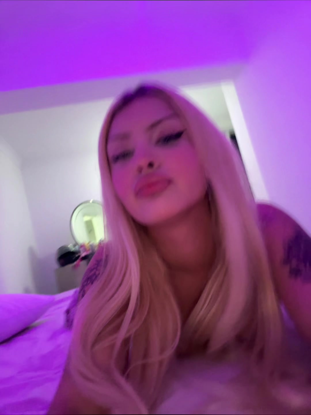 @👸🏼