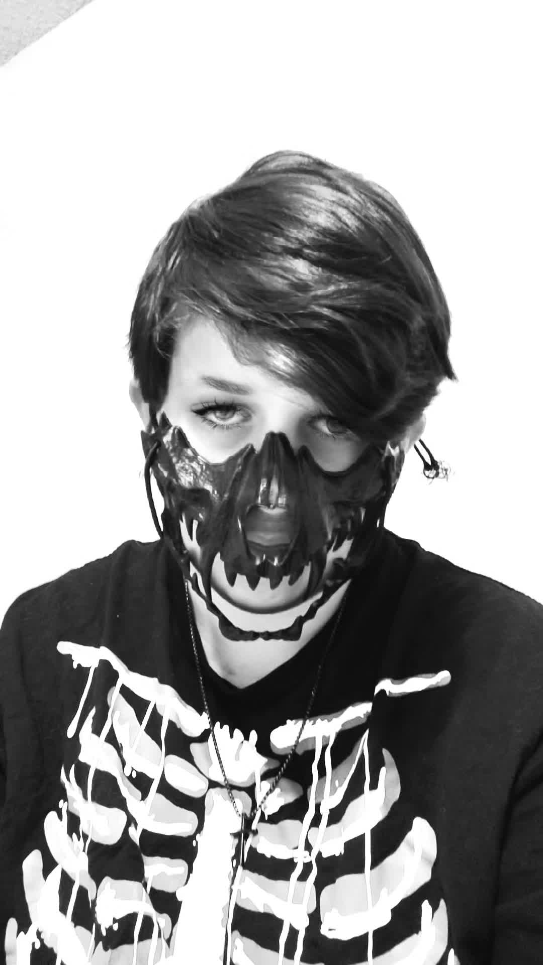 @Queen_Of_demons129