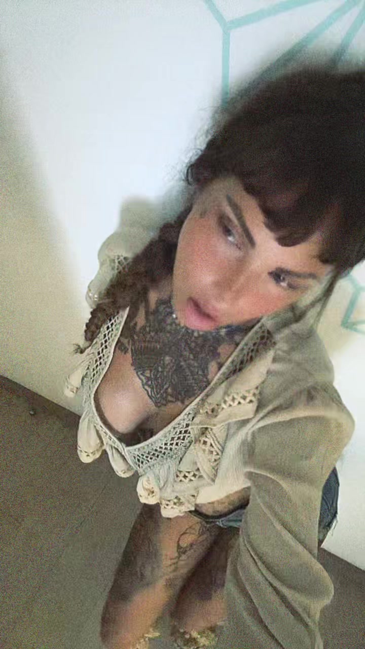 @whoisaphrodita
