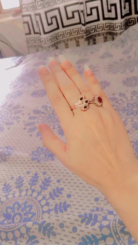 @🥀✨