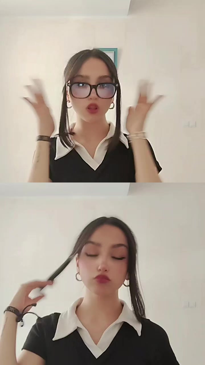 @👾