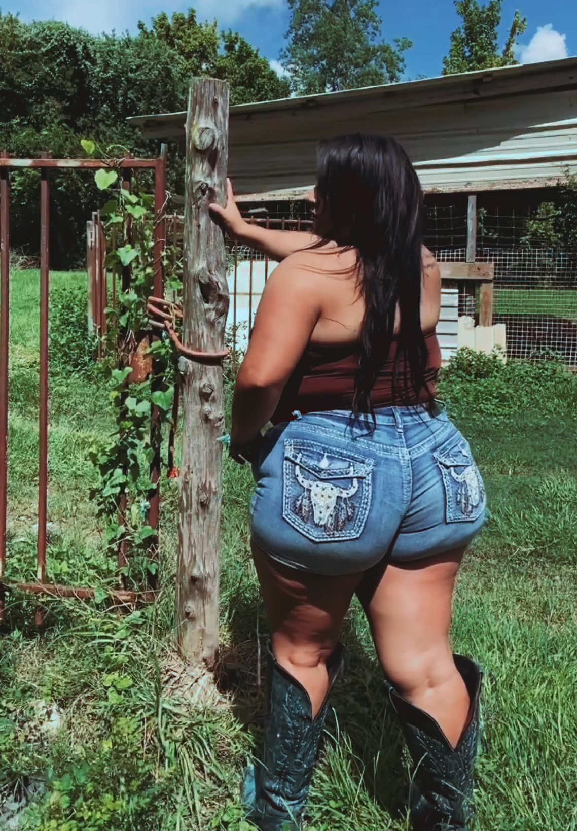 @Curvybaybee93