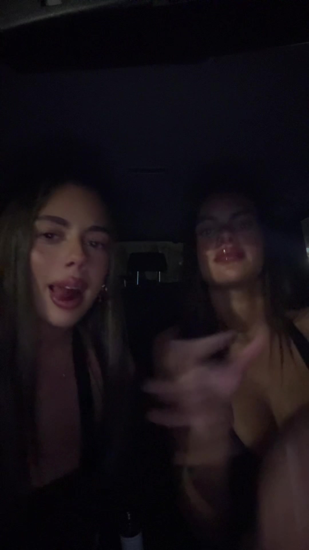 @Kiki