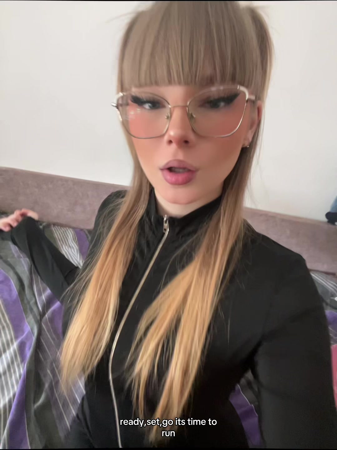 @_comiskaa