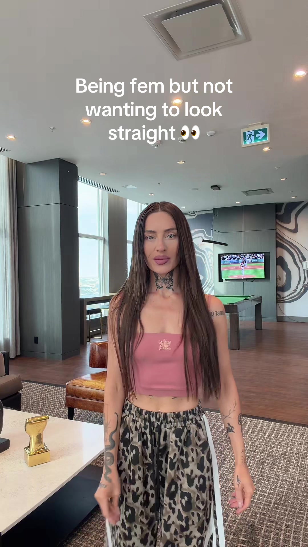 @elizabethjoym