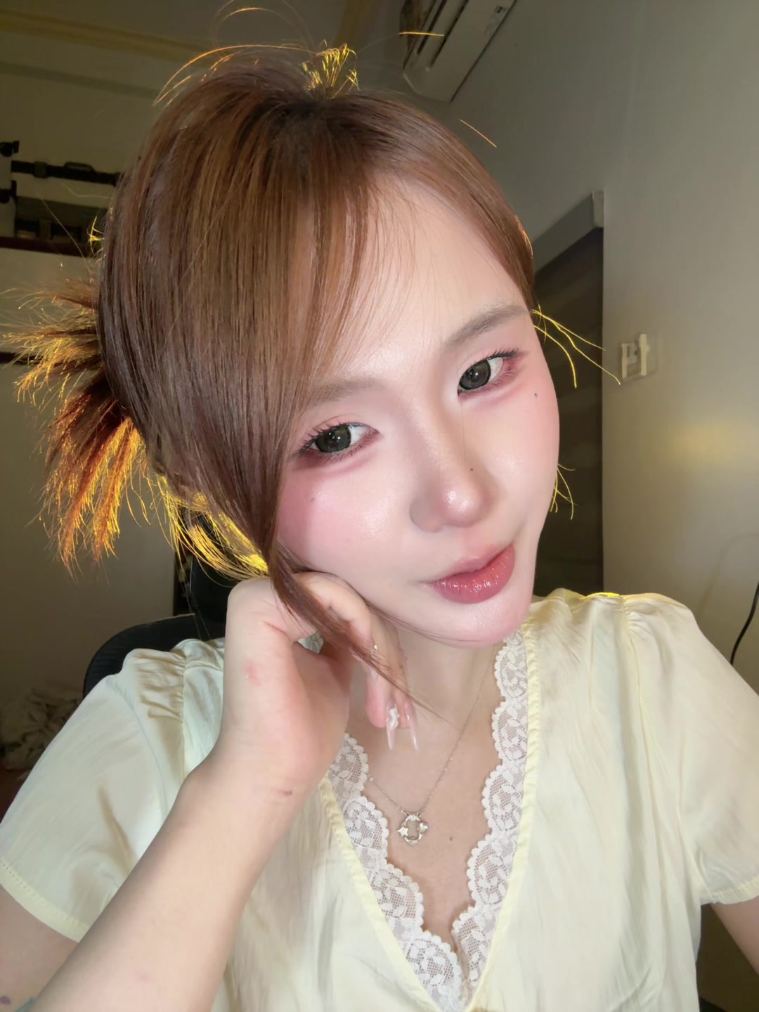 @Thảo vân lên xe anh!