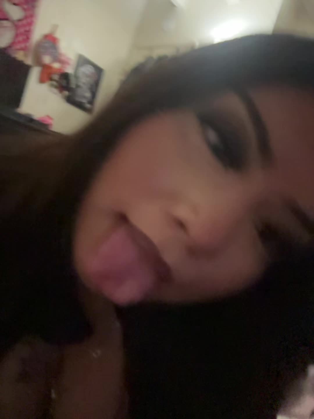 @Mariꨄ︎