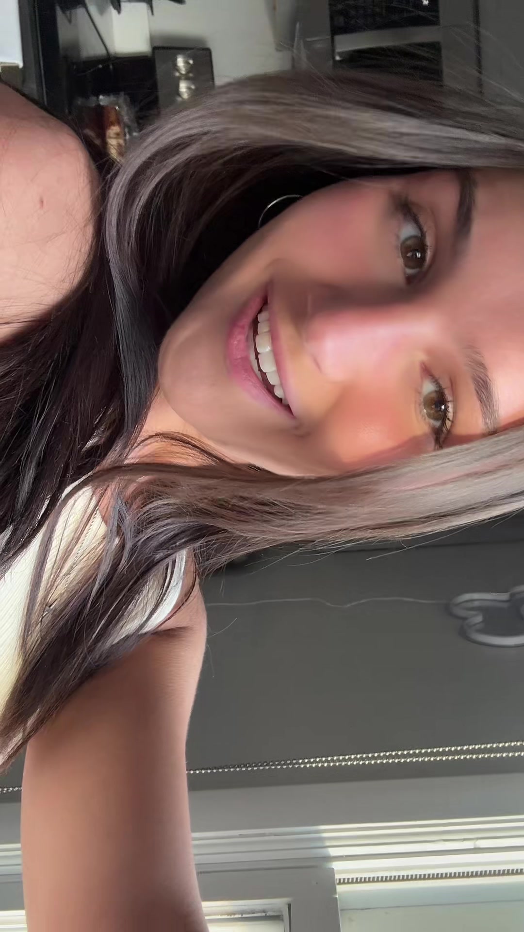 @bellaamarks