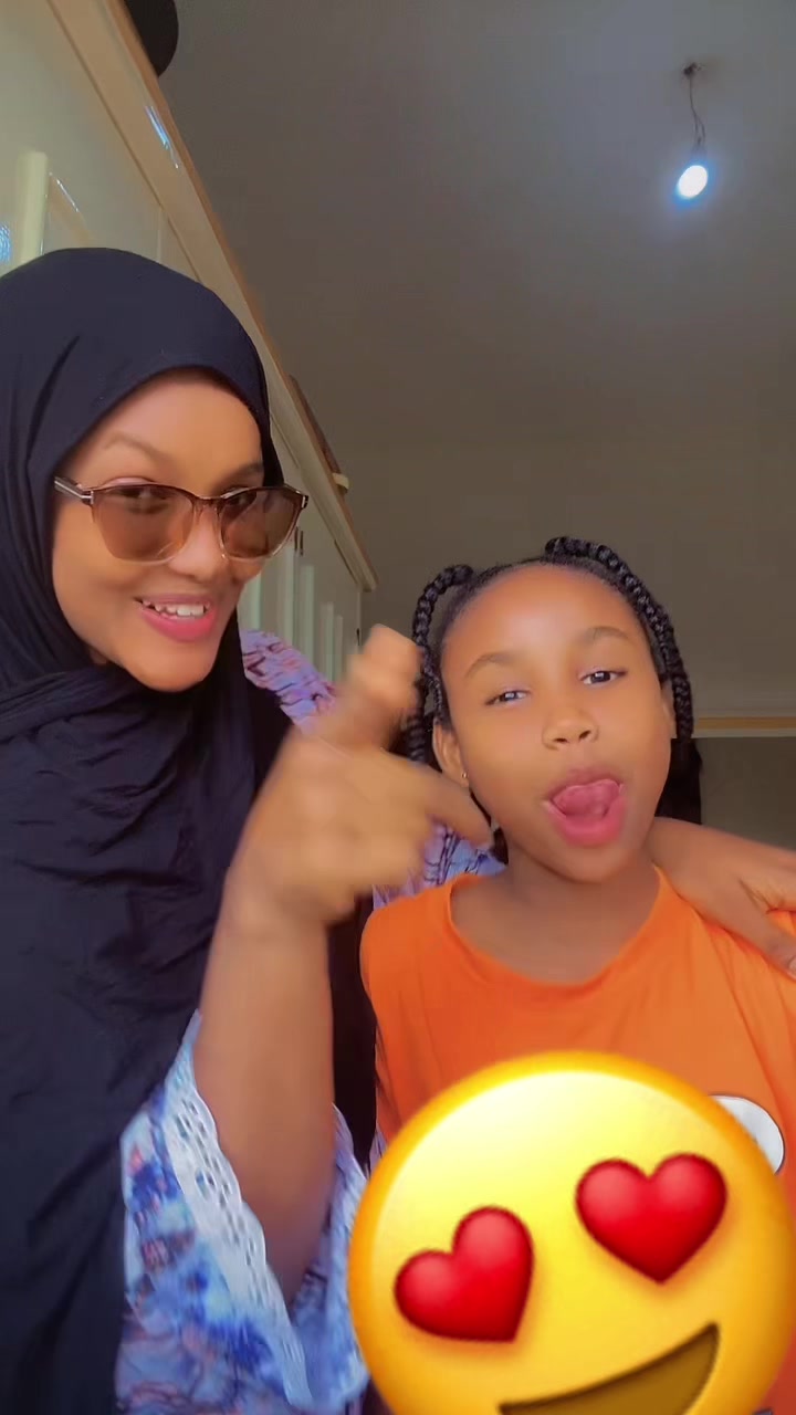 @Ãicha Õumar Diallo
