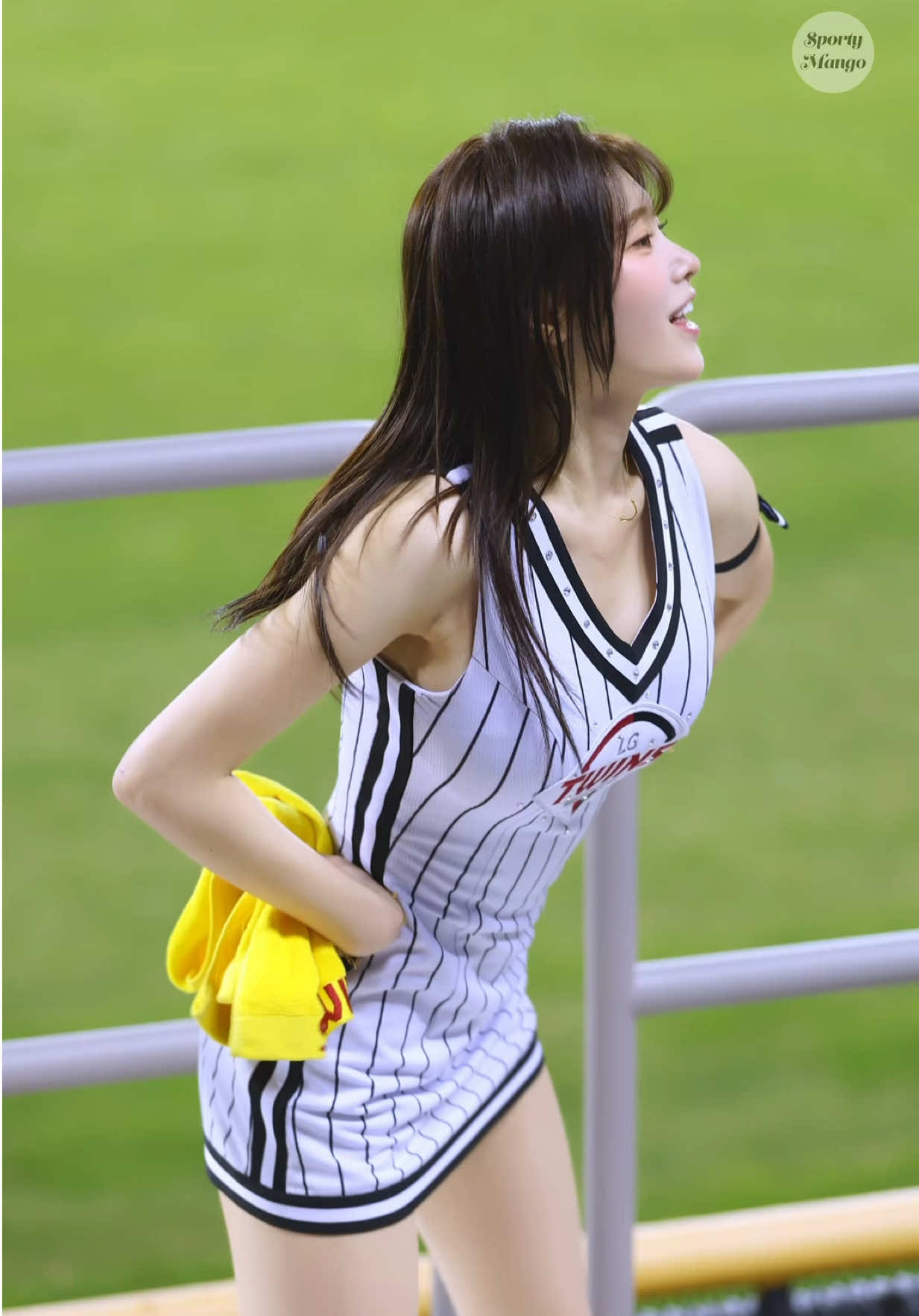 @sporty mango