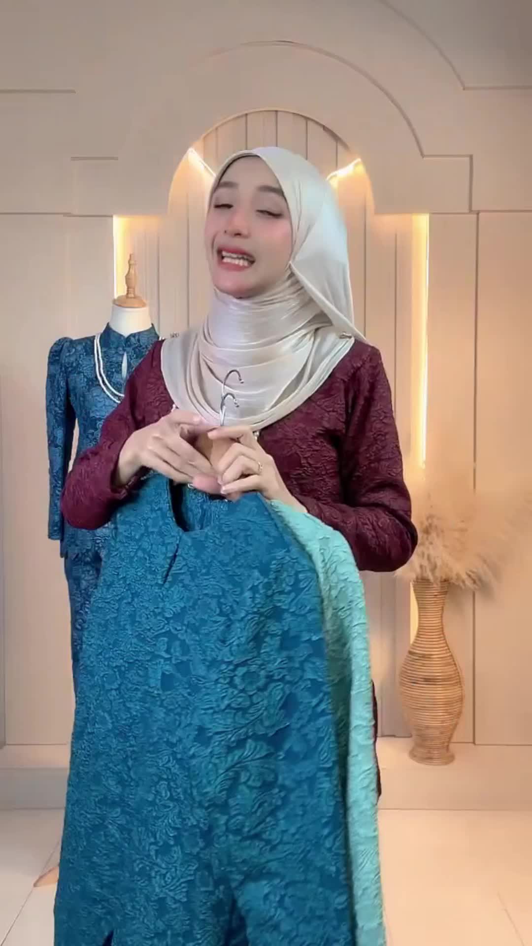 @aniscloset