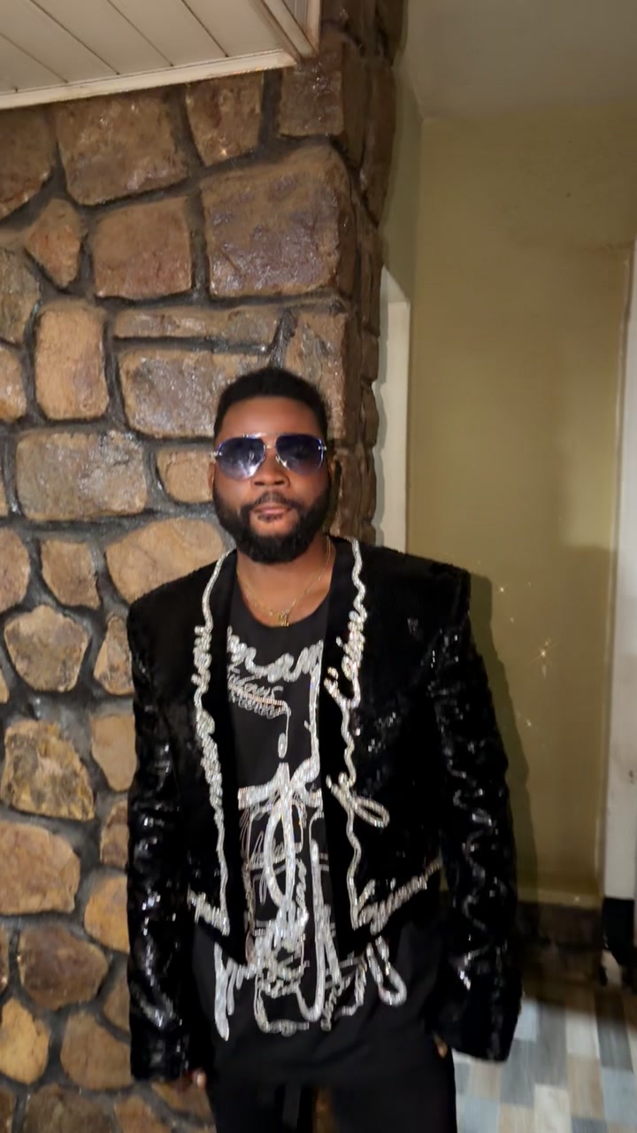 @stone mukendi